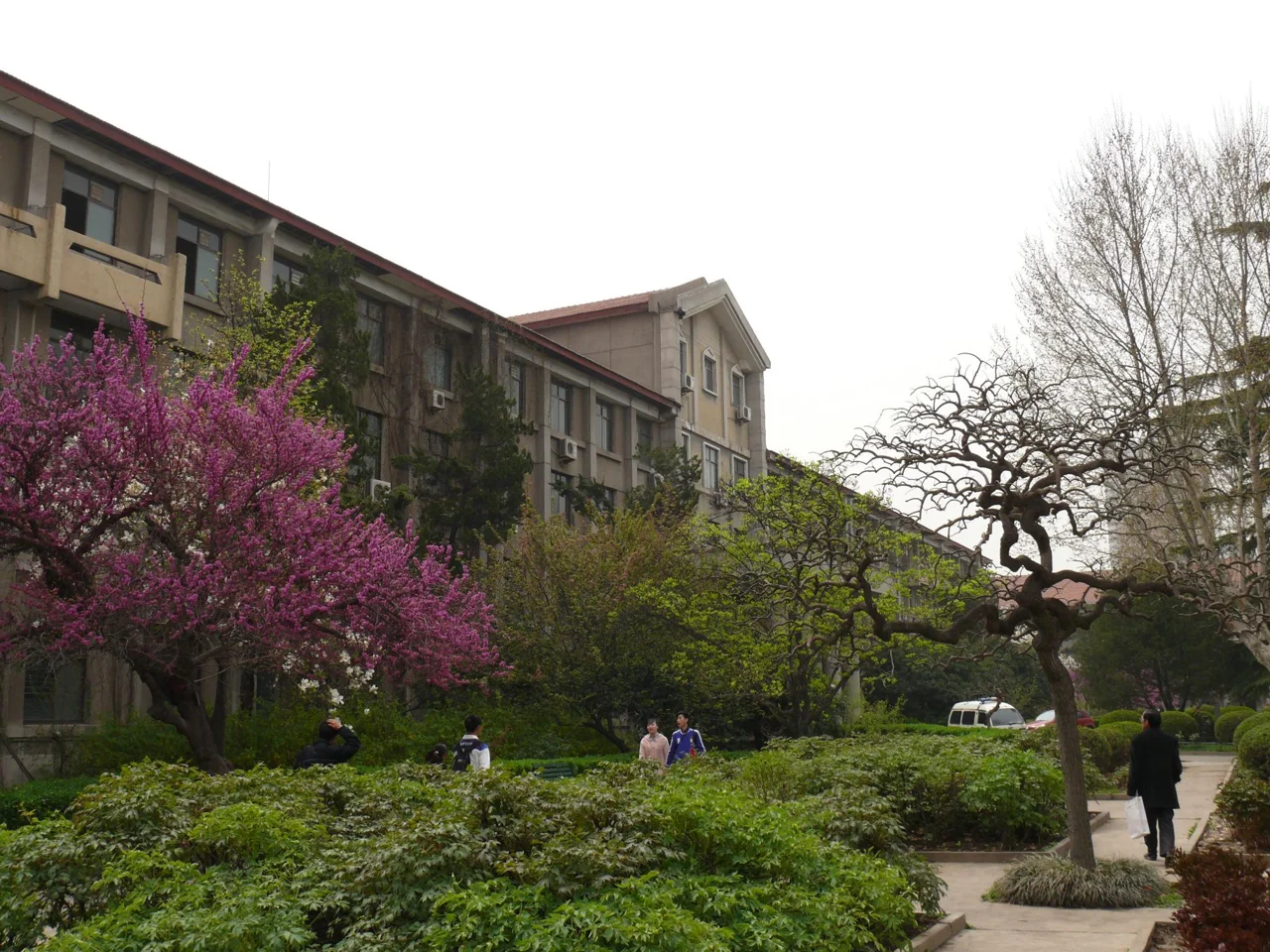 Historic building at Xi’an Jiaotong University.